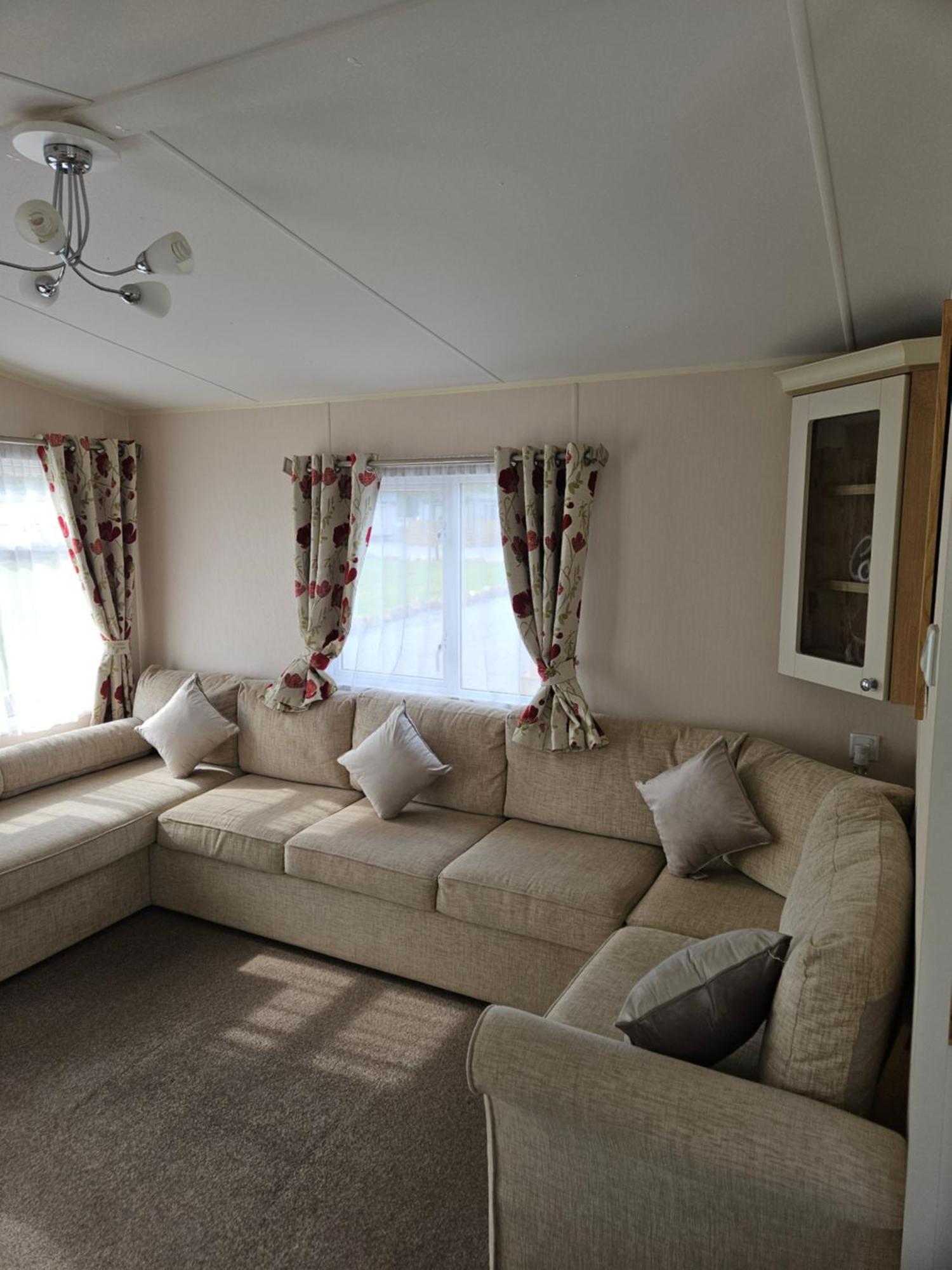 Lytham Luxe 6 Birth Caravan Weeton  Екстериор снимка